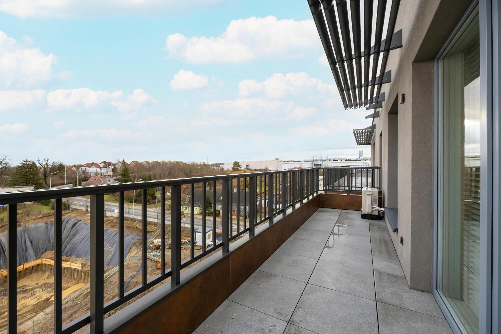 Unique Szczesliwa With Balcony Parking And Ac By Renters Lägenhet