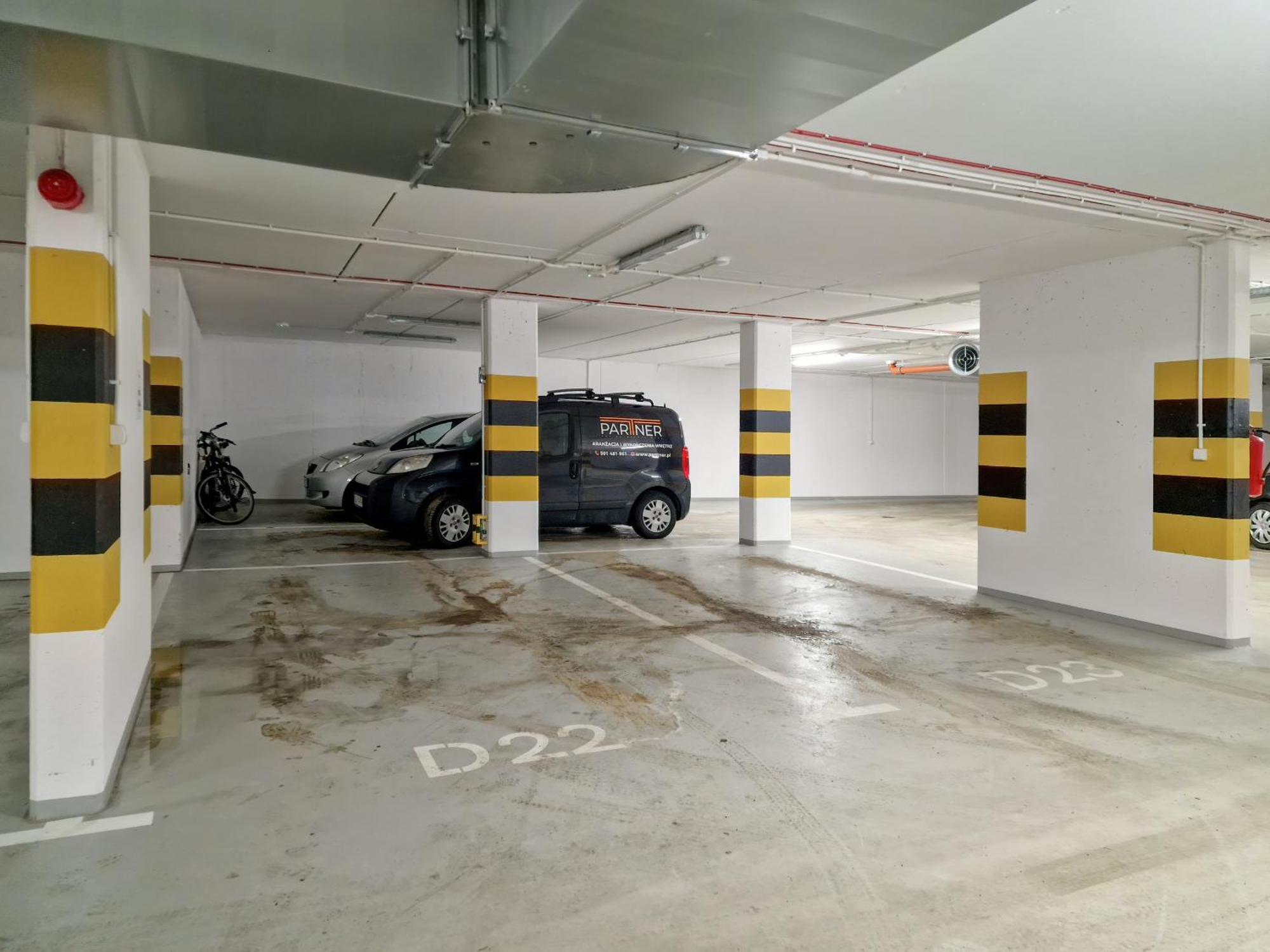 Lägenhet Unique Szczesliwa With Balcony Parking And Ac By Renters *